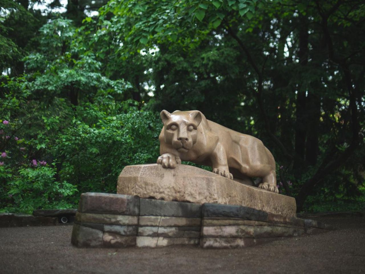 <p>The J. Jeffrey and Ann Marie Fox Graduate School has opened applications and nominations for its annual student and faculty recognition awards. Nominations for the 11 student awards and three faculty awards are due by Sept. 27. </p>