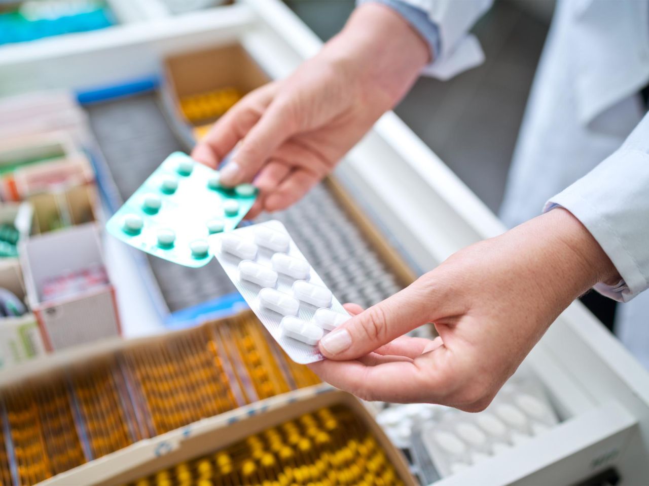 <p>The development of new drugs is critical in treating cancer — if people have access to them. A team co-led by Penn State researchers identified cancer drugs launched between 1990 and 2022 and found that countries with higher gross national income per capita typically had more launches and shorter launch delays.</p>