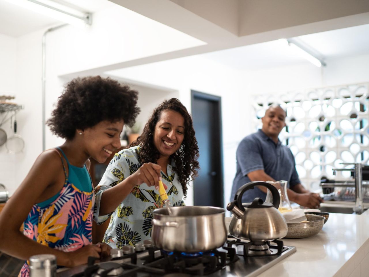 <p>Households were more likely to relax a vaping ban if someone in the family vaped or smoked or if their teen did not know that there was a vaping ban, according to a new study led by Penn State researchers. </p>