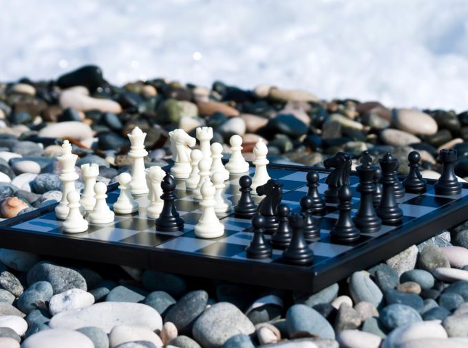 <p>An interdisciplinary team from Penn State and the University of Pittsburgh developed a coastal management model that takes a chess-like approach to protecting shorelines against rising sea levels amid climate change uncertainty.</p>